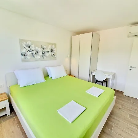 Promenade - Free Parking Apartment