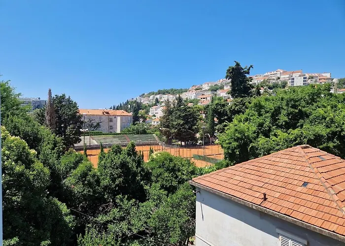 Promenade - Free Parking *